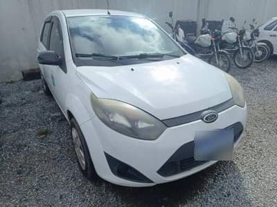Ford Fiesta 2013 — foto 2