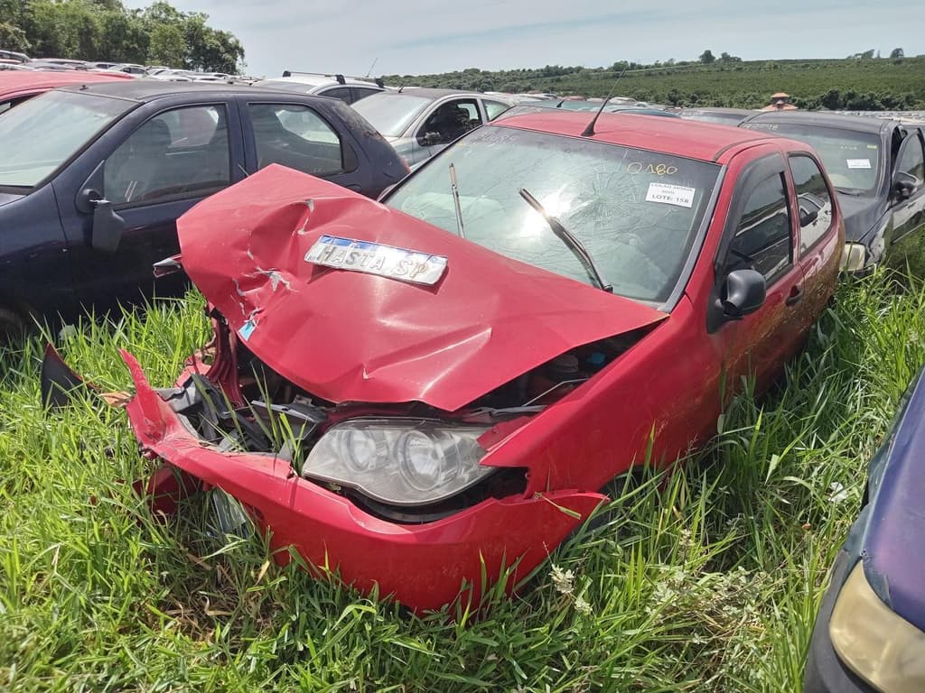 Fiat Palio Fire 2014, vermelha