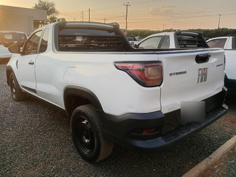 Fiat Strada 2022 — foto 13