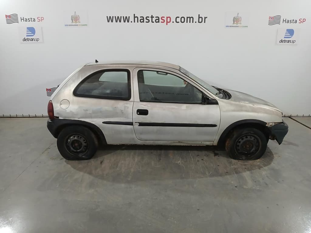 Chevrolet Corsa Wind 1996, prata