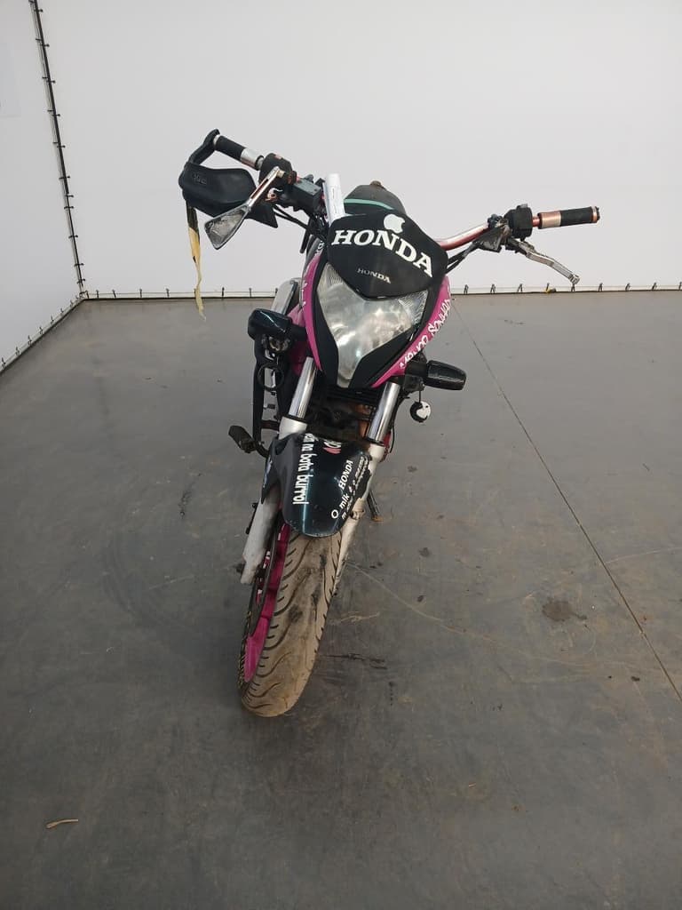 Honda CB 300r 2011 — foto 3