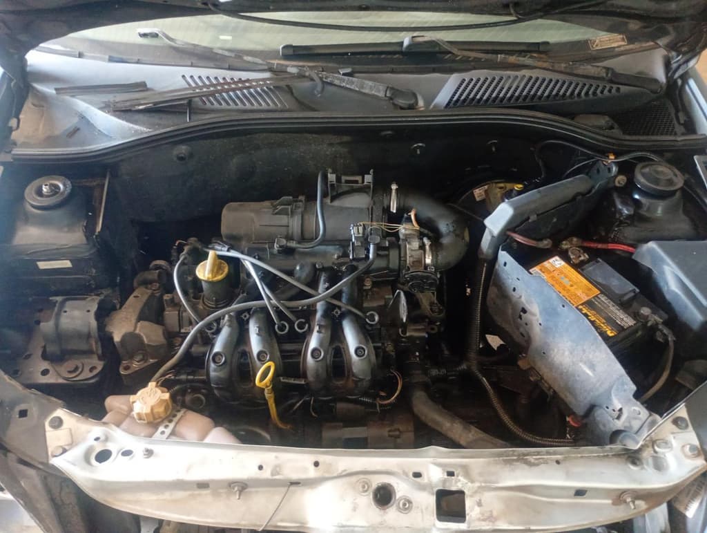 Renault Clio AUT 1.0 H 2004 — foto 1