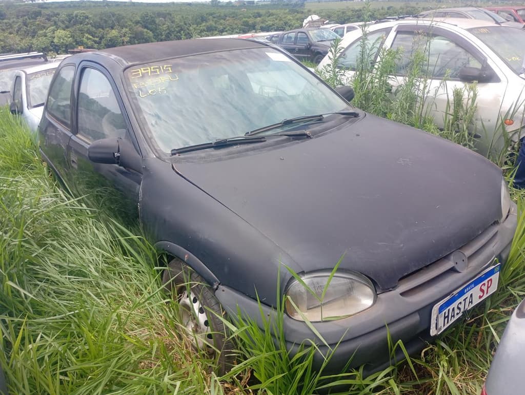 Chevrolet Corsa Wind 1996, preta