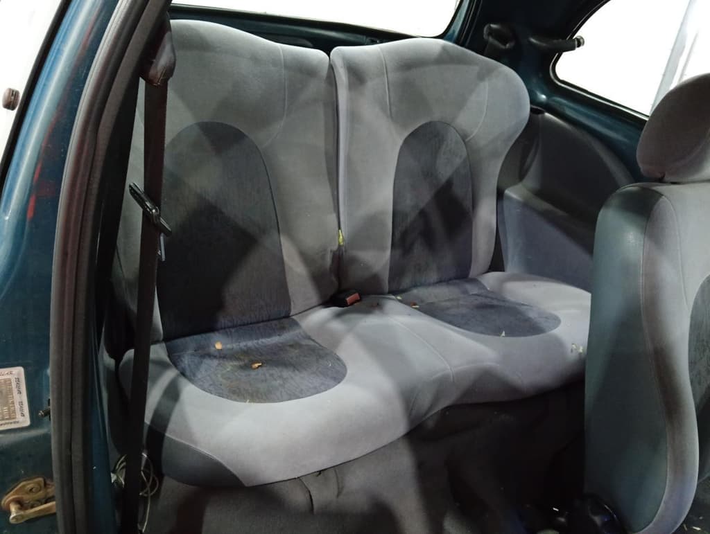 Ford KÁ 1999 — foto 6