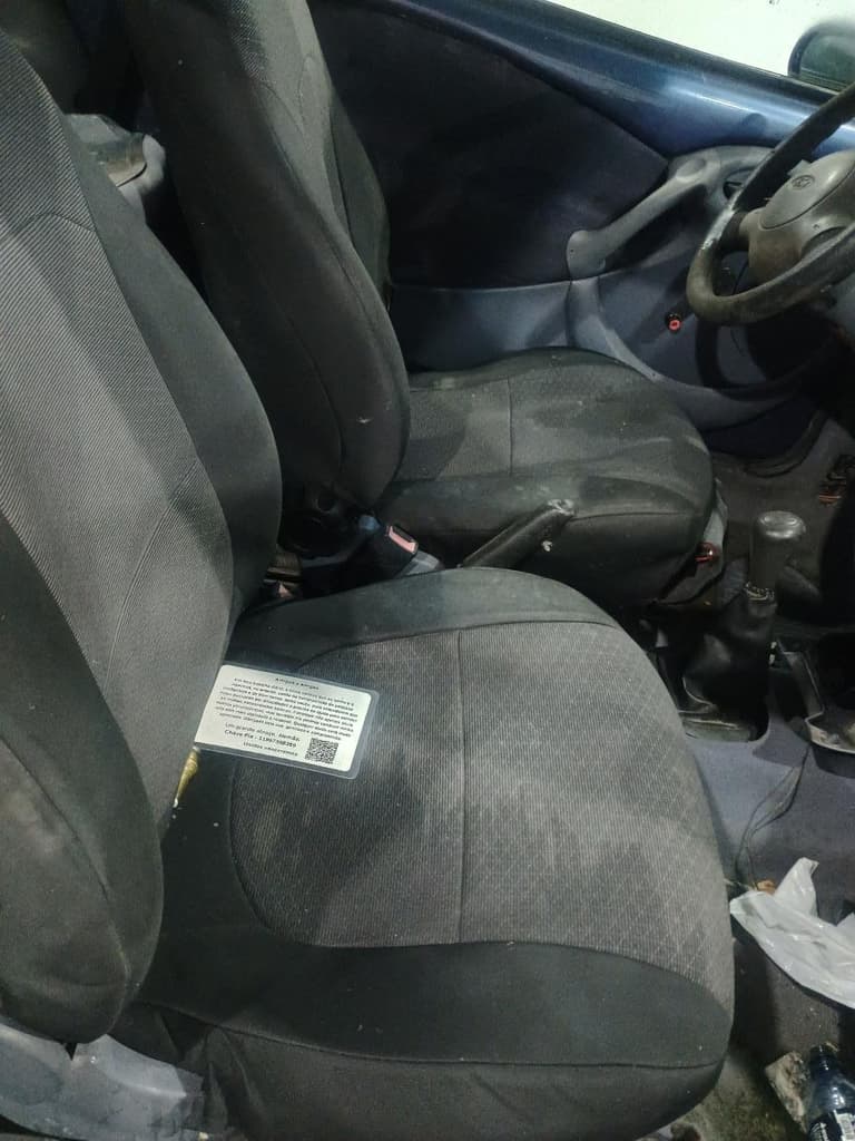 Ford KÁ 1999 — foto 6