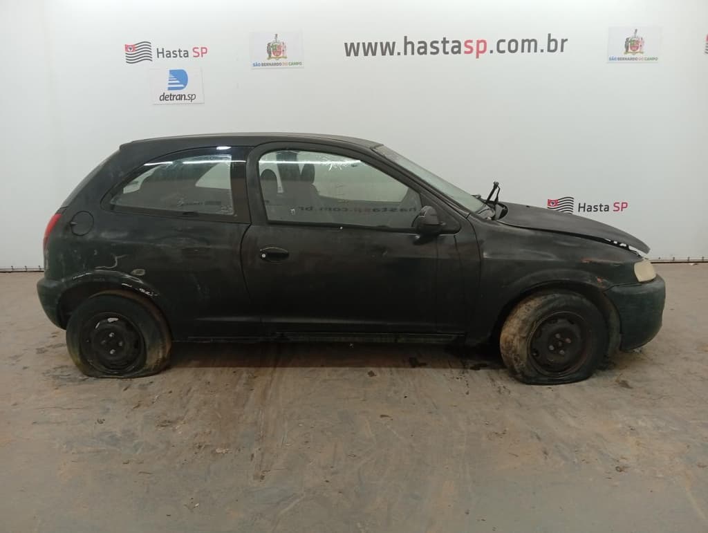 Chevrolet Celta 3 Portas 2004, preta