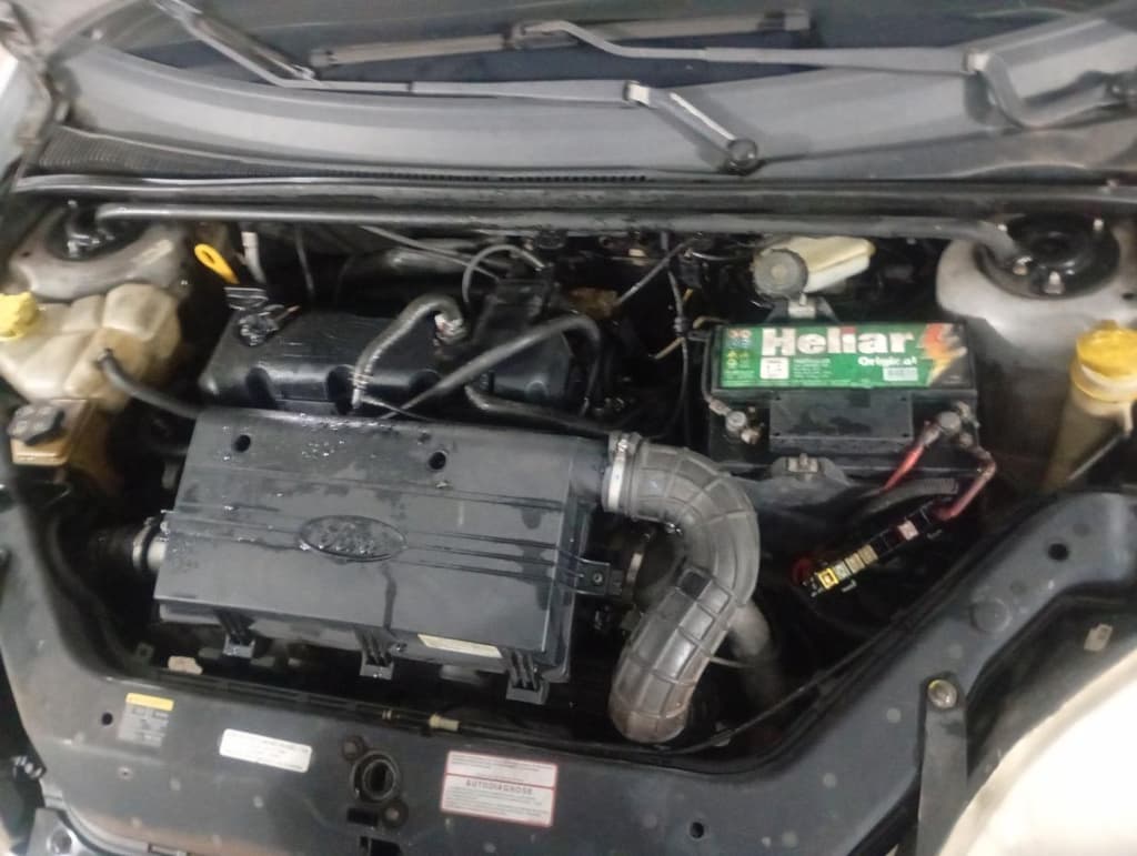 Ford Fiesta Edge 2003 — foto 6