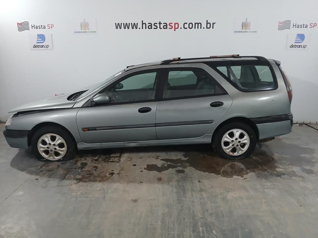 Renault Laguna Nevada 1997, cinza
