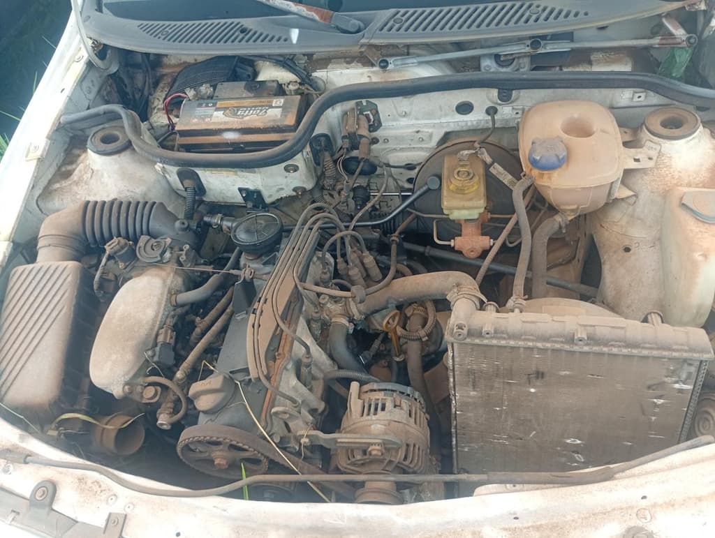 Volkswagen Saveiro 1.6 1999, branca