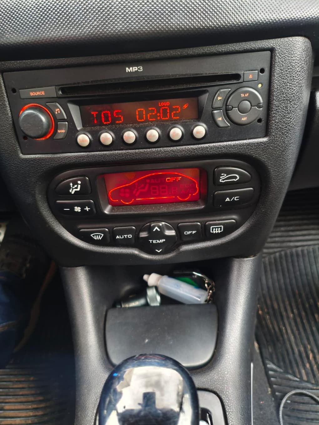 Peugeot 207 2009 — foto 4