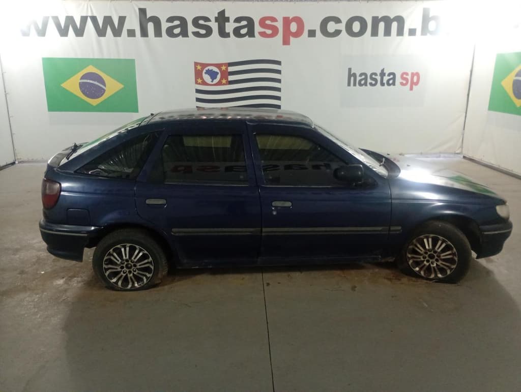 Volkswagen Pointer 1.8 1995, azul