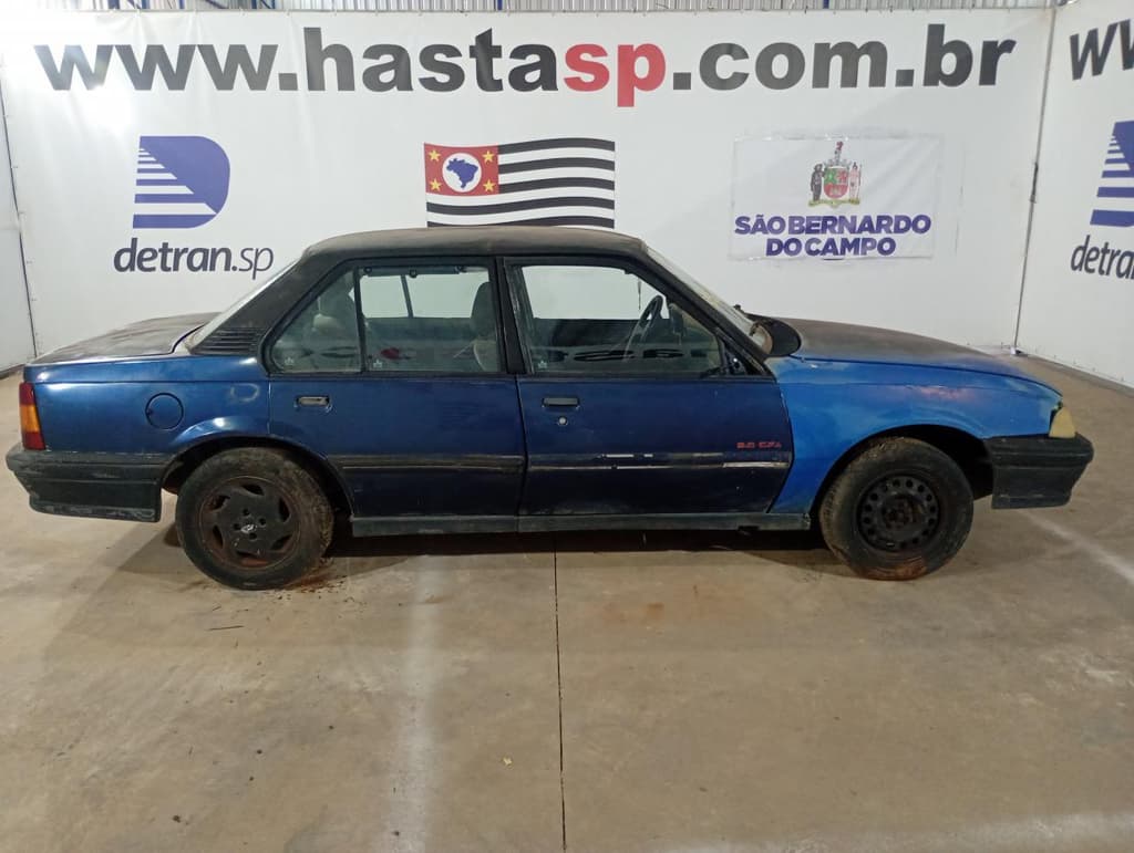 Chevrolet Monza GLS 1995 — foto 1