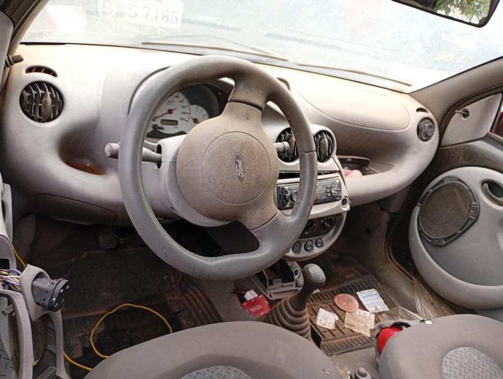 Ford KA GL 2003 — foto 6