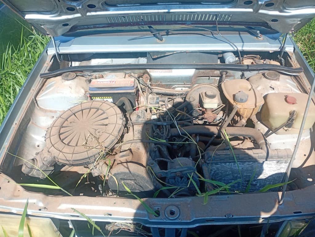 Volkswagen Voyage GL 1.8 1988, azul