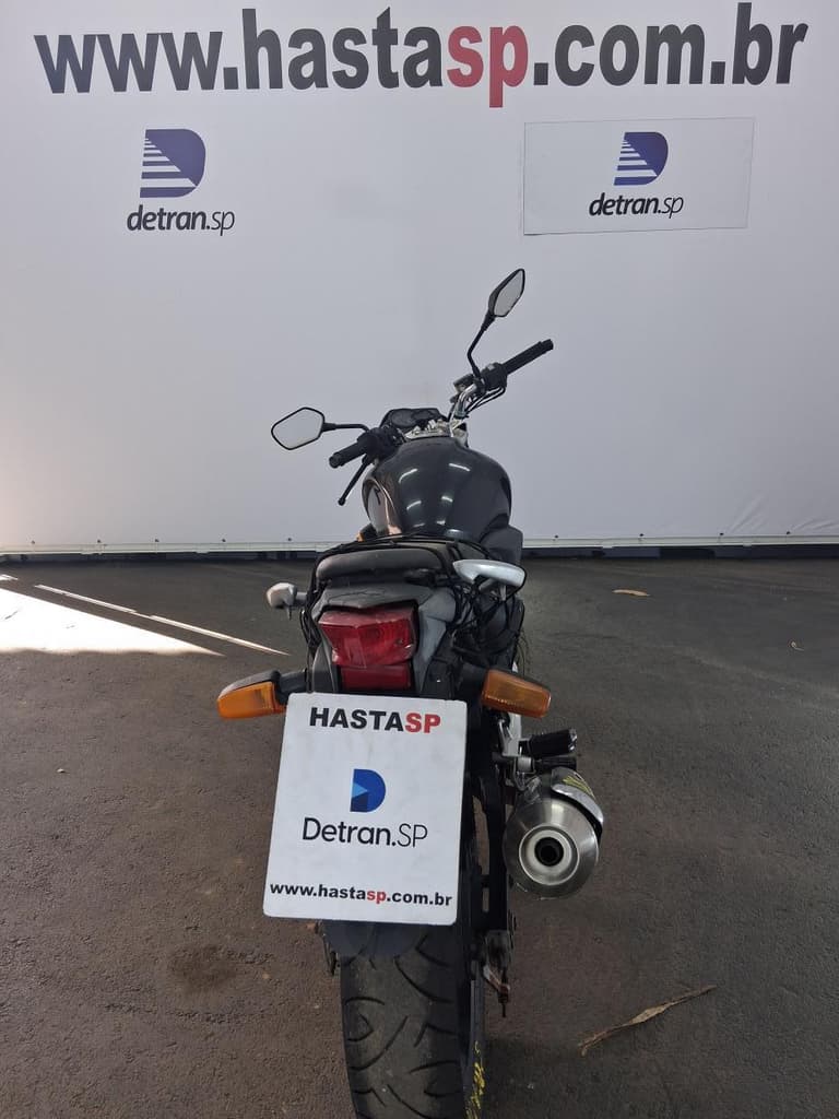 Honda CB 300r 2010 — foto 4