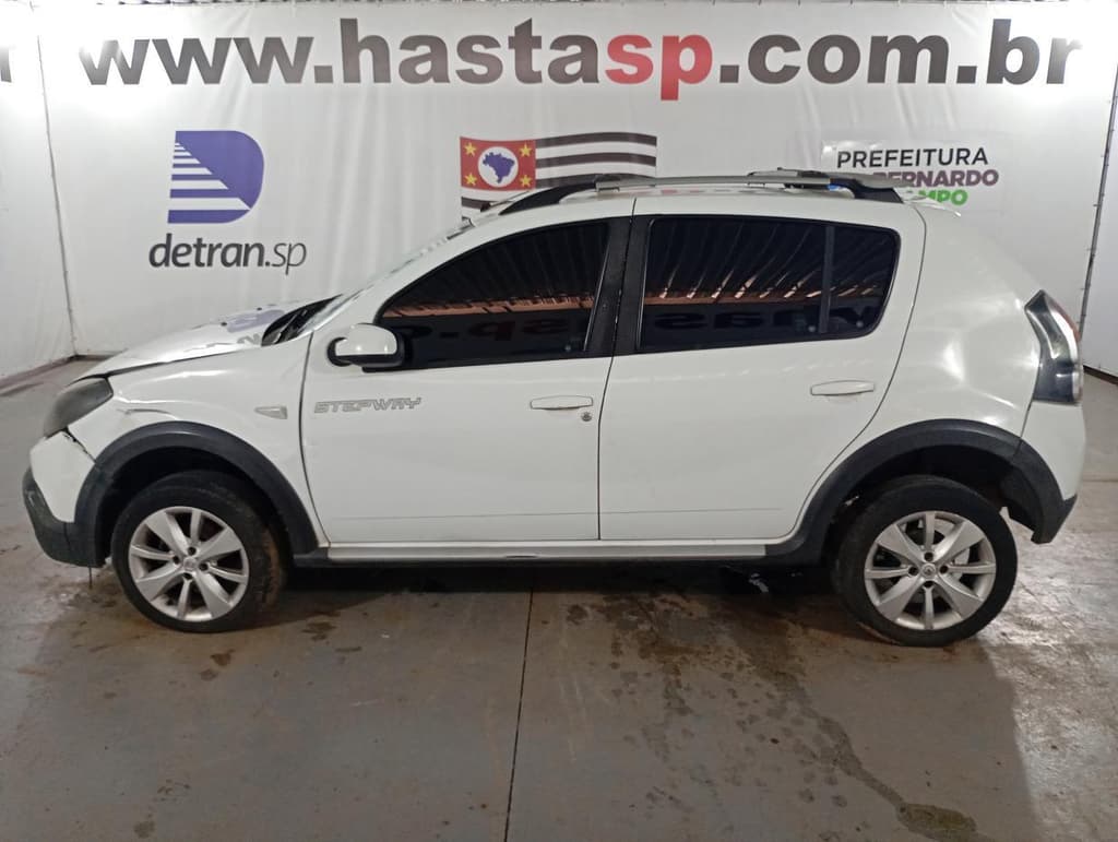 Renault Sandero STW 16hp 2014 — foto 3