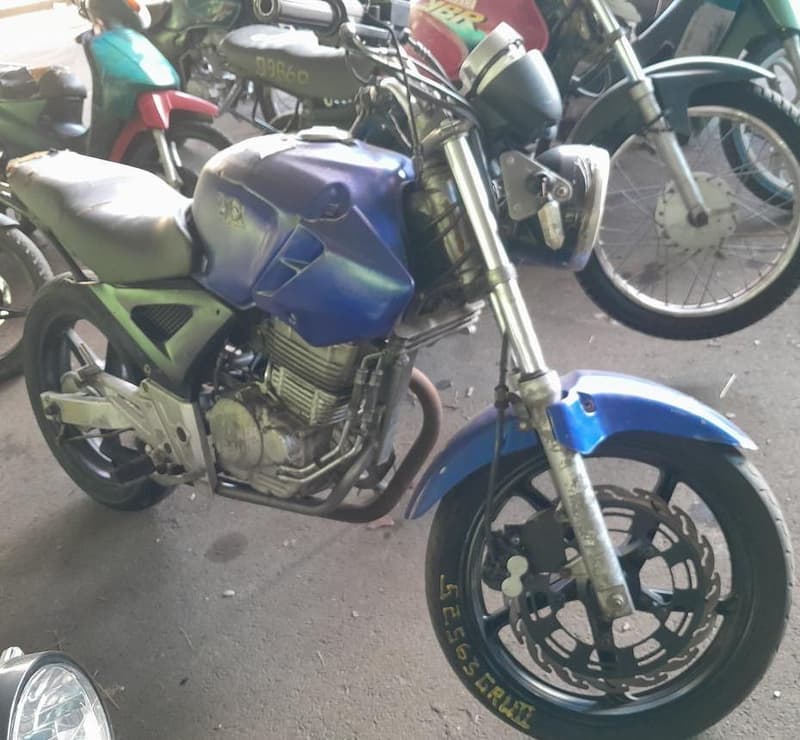 Honda CBX 250 Twister 2003