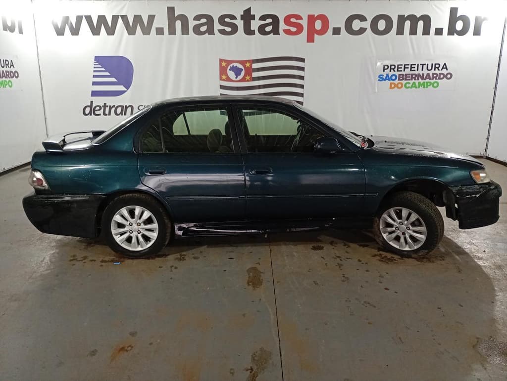 Toyota Corola 1997, verde