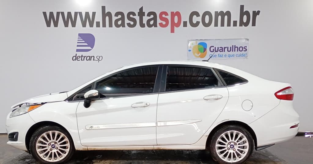 Ford Fiesta 2014 — foto 2