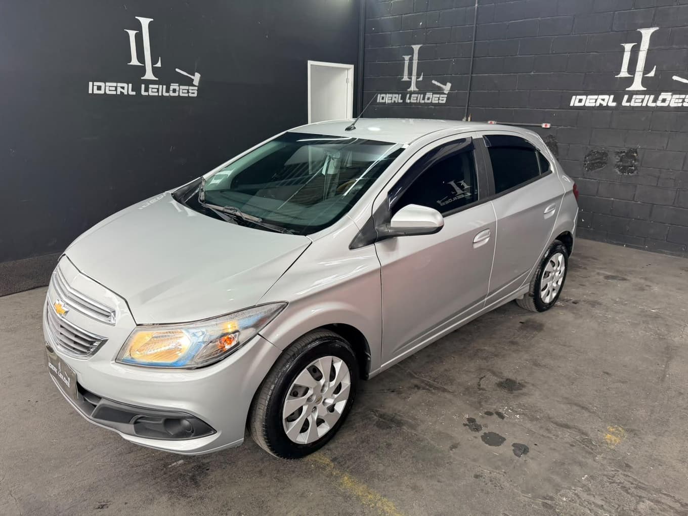Chevrolet Onix 2016 — foto 1