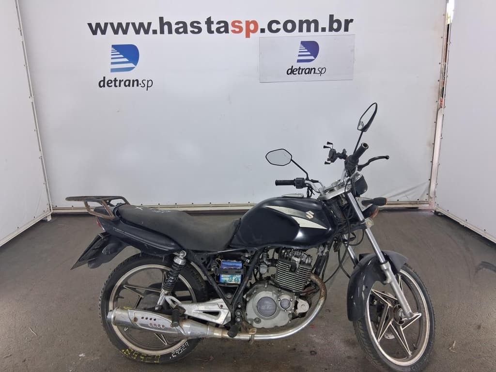 Suzuki EN 125 YES 2007, preta