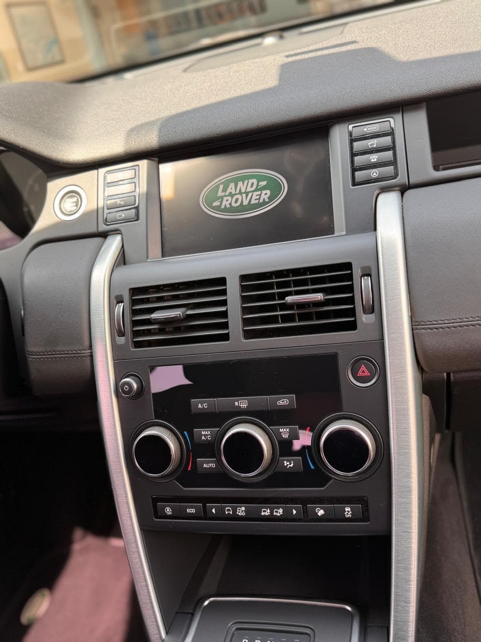 Land Rover Discovery 2019 — foto 6