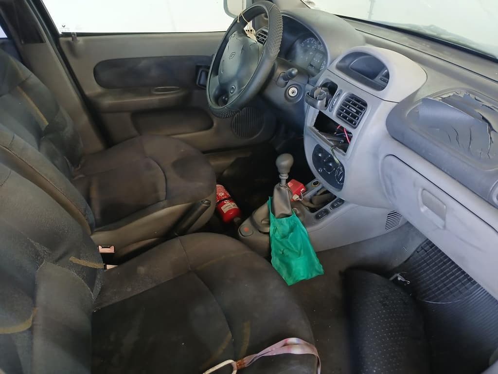 Renault Clio RN 1.6 16V 2001 — foto 3