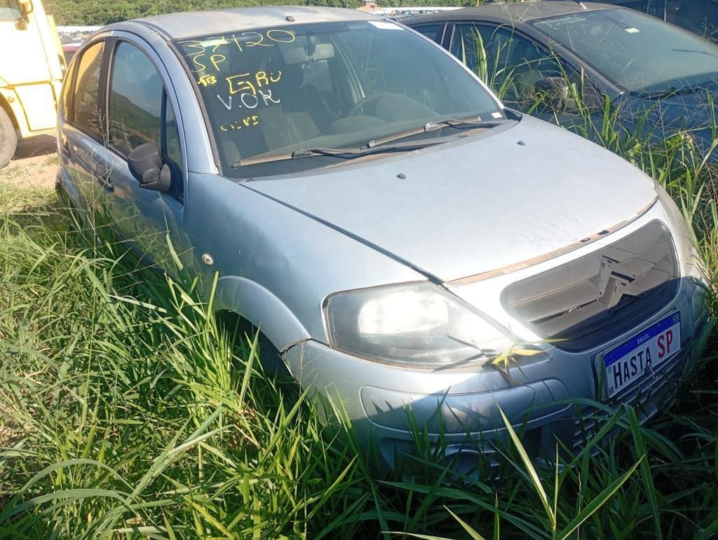 Citroën C3 GLX 14 Flex 2007, prata