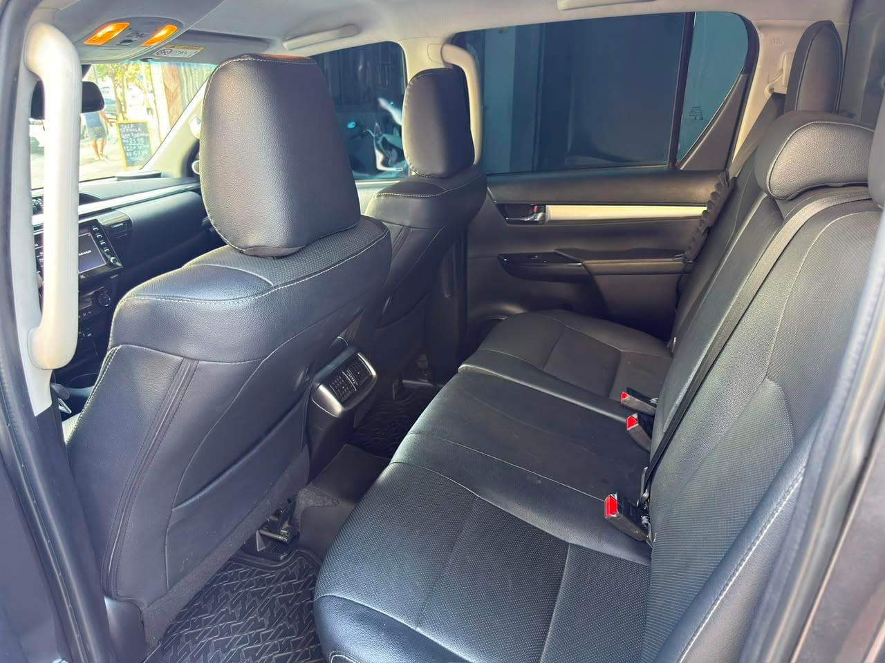 Toyota Hilux 2023 — foto 13