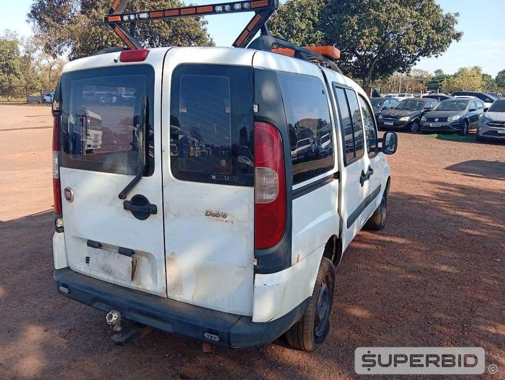Fiat Doblo Essence 1.8 2015 — foto 8