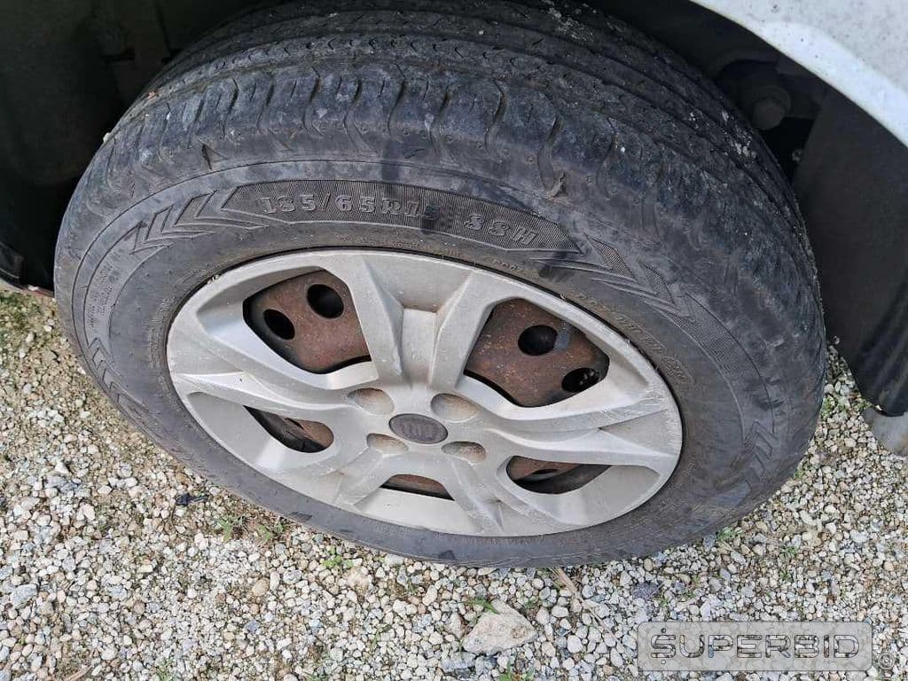 Fiat Doblo Essence 1.8 2016 — foto 13