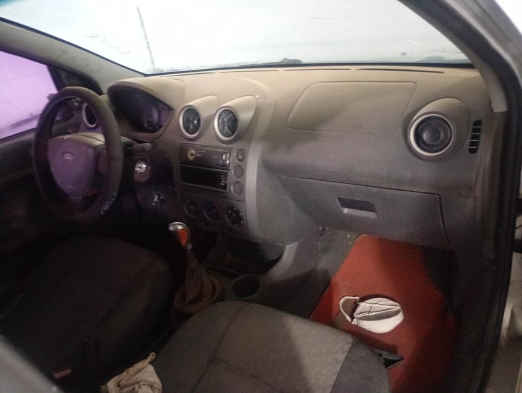 Ford Fiesta Edge 2003 — foto 4