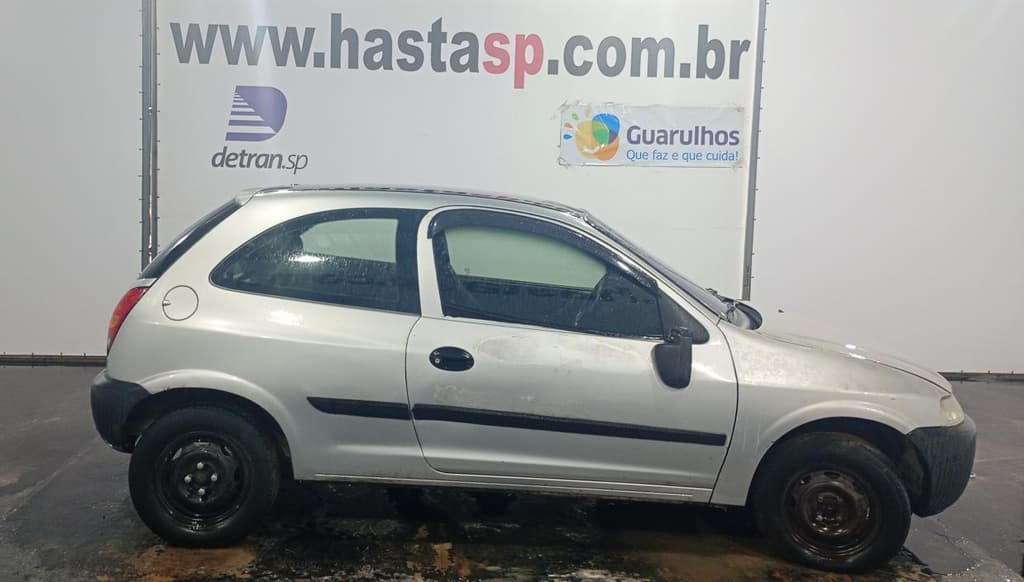 Chevrolet Celta 2P Spirit 2005, prata
