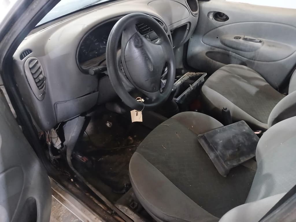 Ford Fiesta GL 2000 — foto 4
