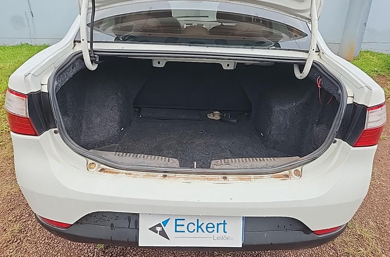 Fiat Siena Essence 1.6 2014 — foto 8