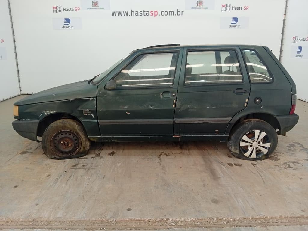 Fiat UNO Eletronic 1995, verde
