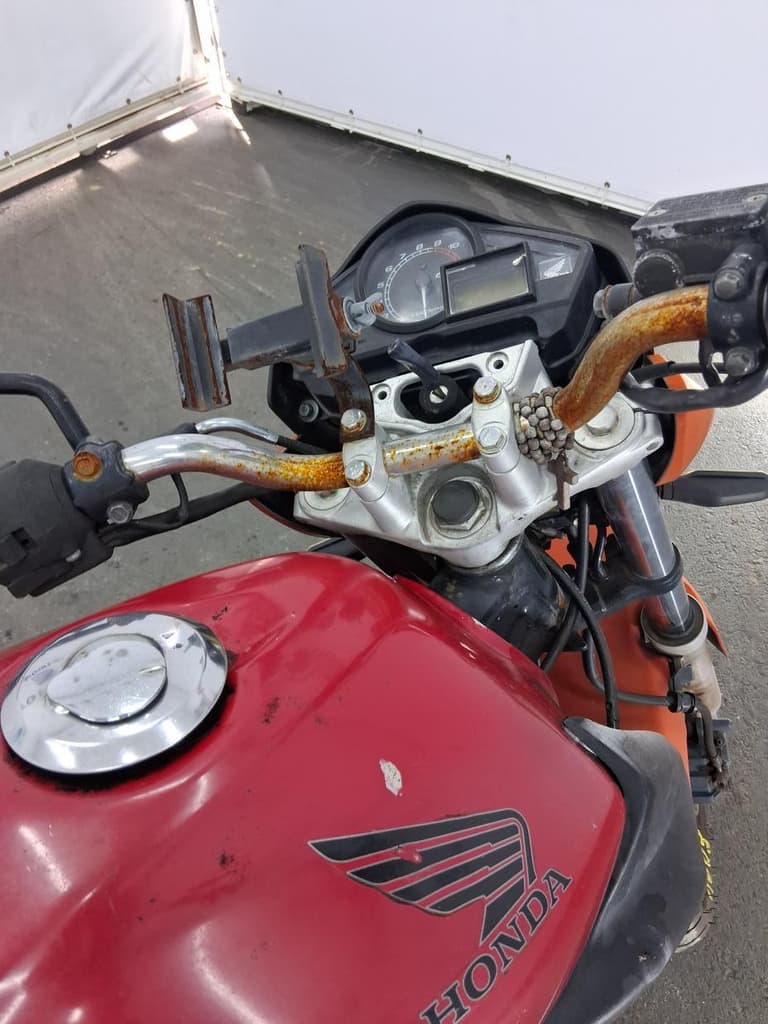 Honda CB 300r 2011 — foto 5