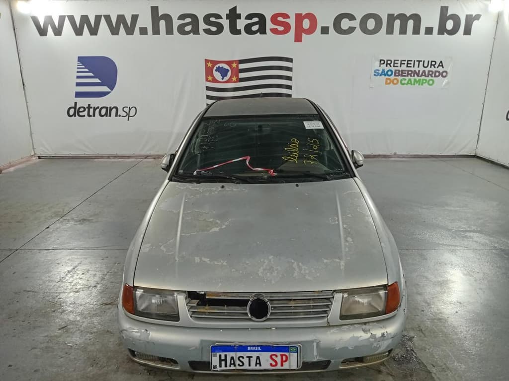 Volkswagen Polo Clas. 1.8 MI VW POLO CLAS. 1.8 MI 1999, prata