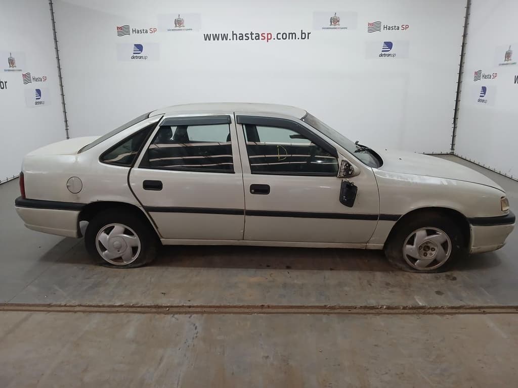 Chevrolet Vectra GLS 1996, branca