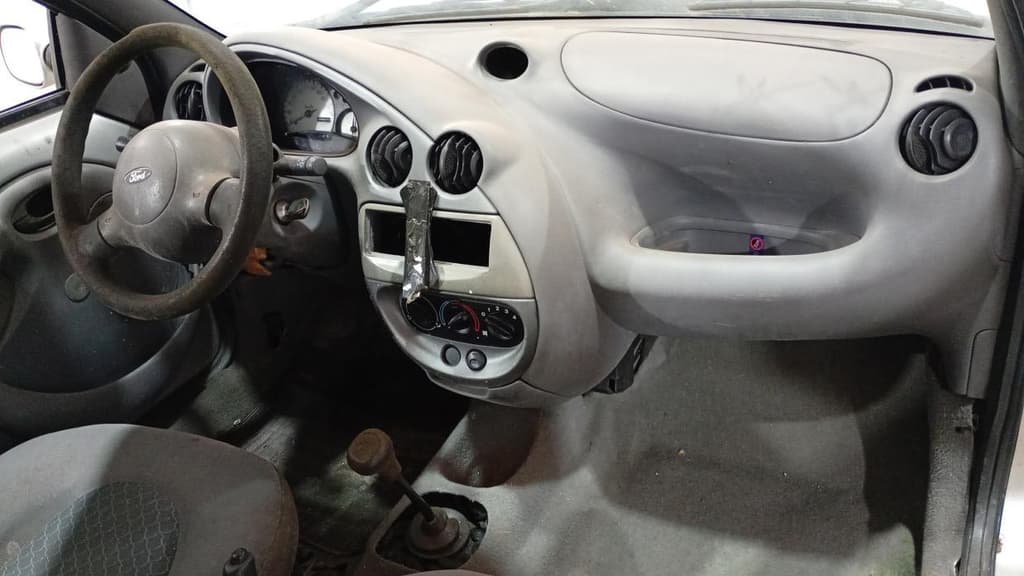 Ford KA GL 2000 — foto 4