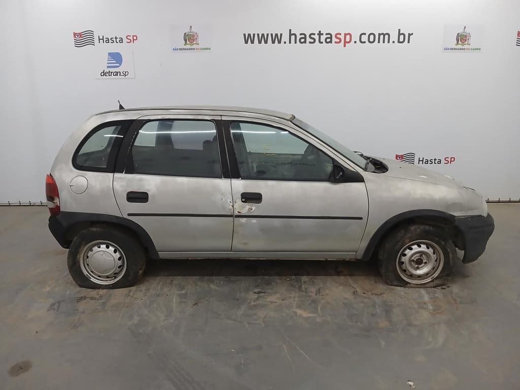Chevrolet Corsa Super 1998 — foto 1