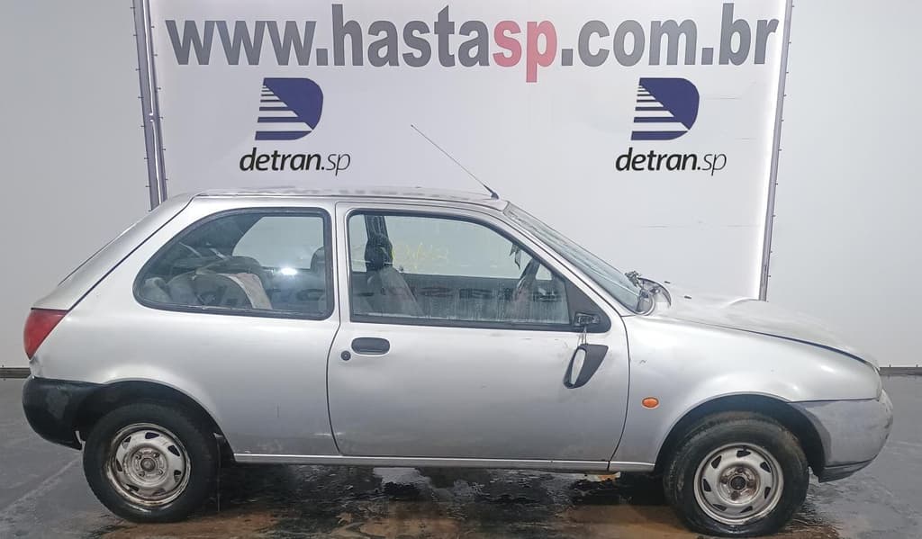 Ford Fiesta 1997 — foto 1