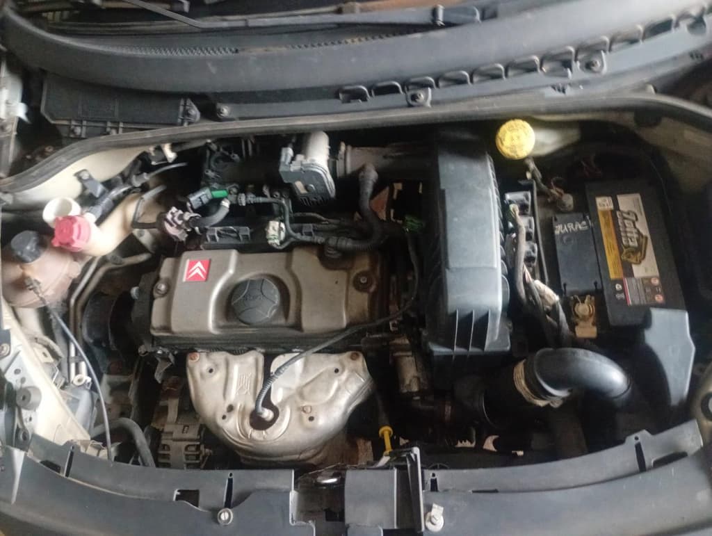 Citroën C3 GLX 14 Flex 2011 — foto 3