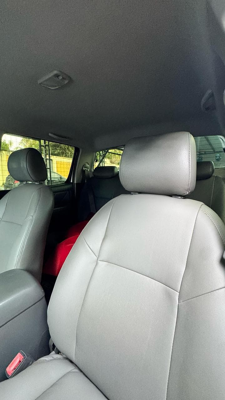 Toyota Hilux 2013 — foto 6