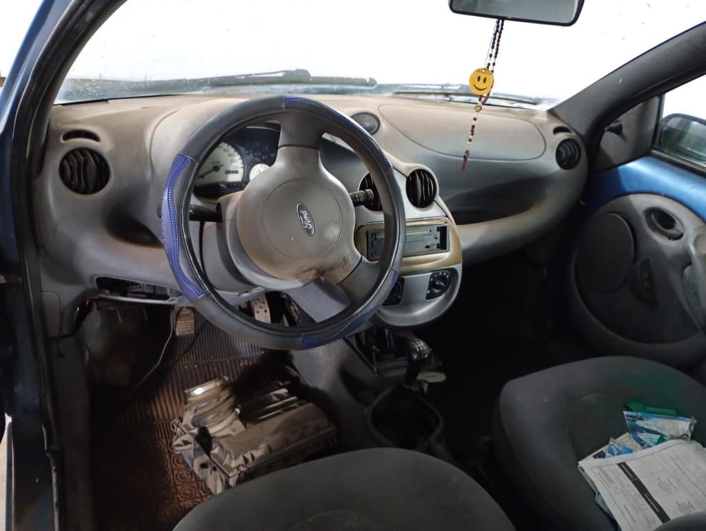 Ford KA GL 2000 — foto 5