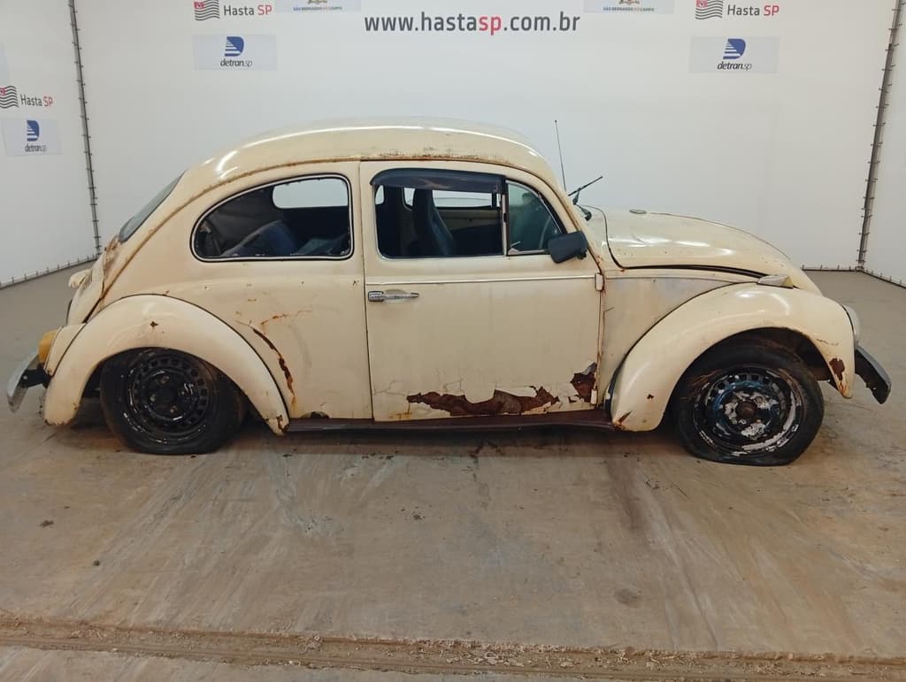 Volkswagen Fusca 1300 1972, bege
