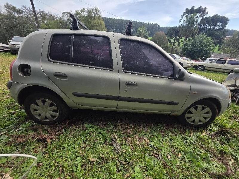 Renault Clio AUT 1.0 H 2004 — foto 13