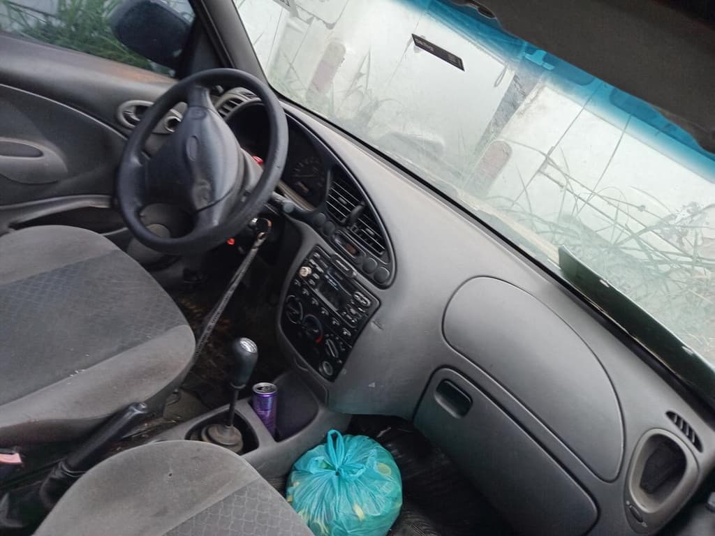 Ford Courier 1.6 L 2000 — foto 3