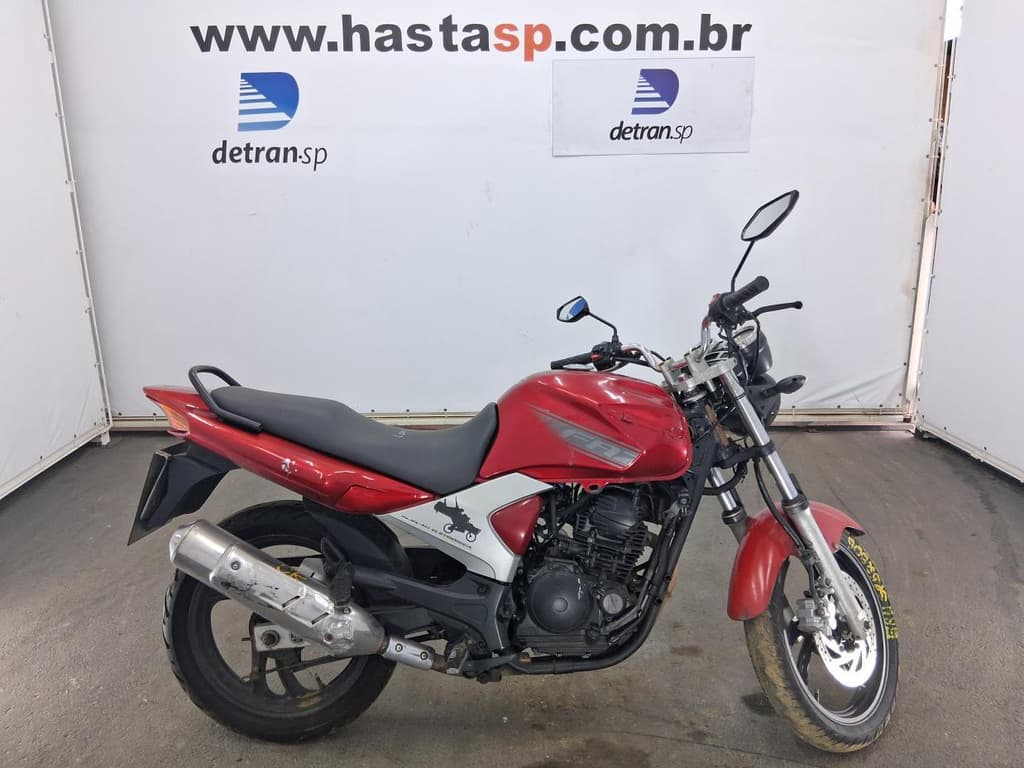 Yamaha Fazer Ys250 2006, vermelha