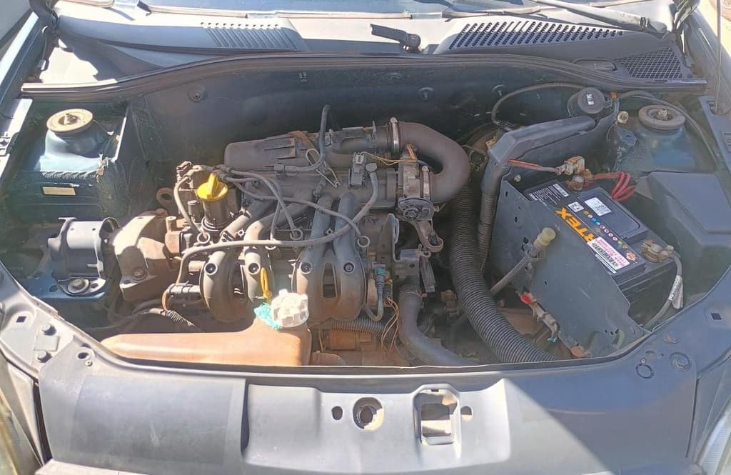 Renault Clio AUT 1.0 H 2006 — foto 6
